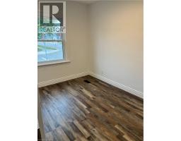 Living room - 246 East 27th Street Unit# Main, Hamilton, ON L8V3G4 Photo 7