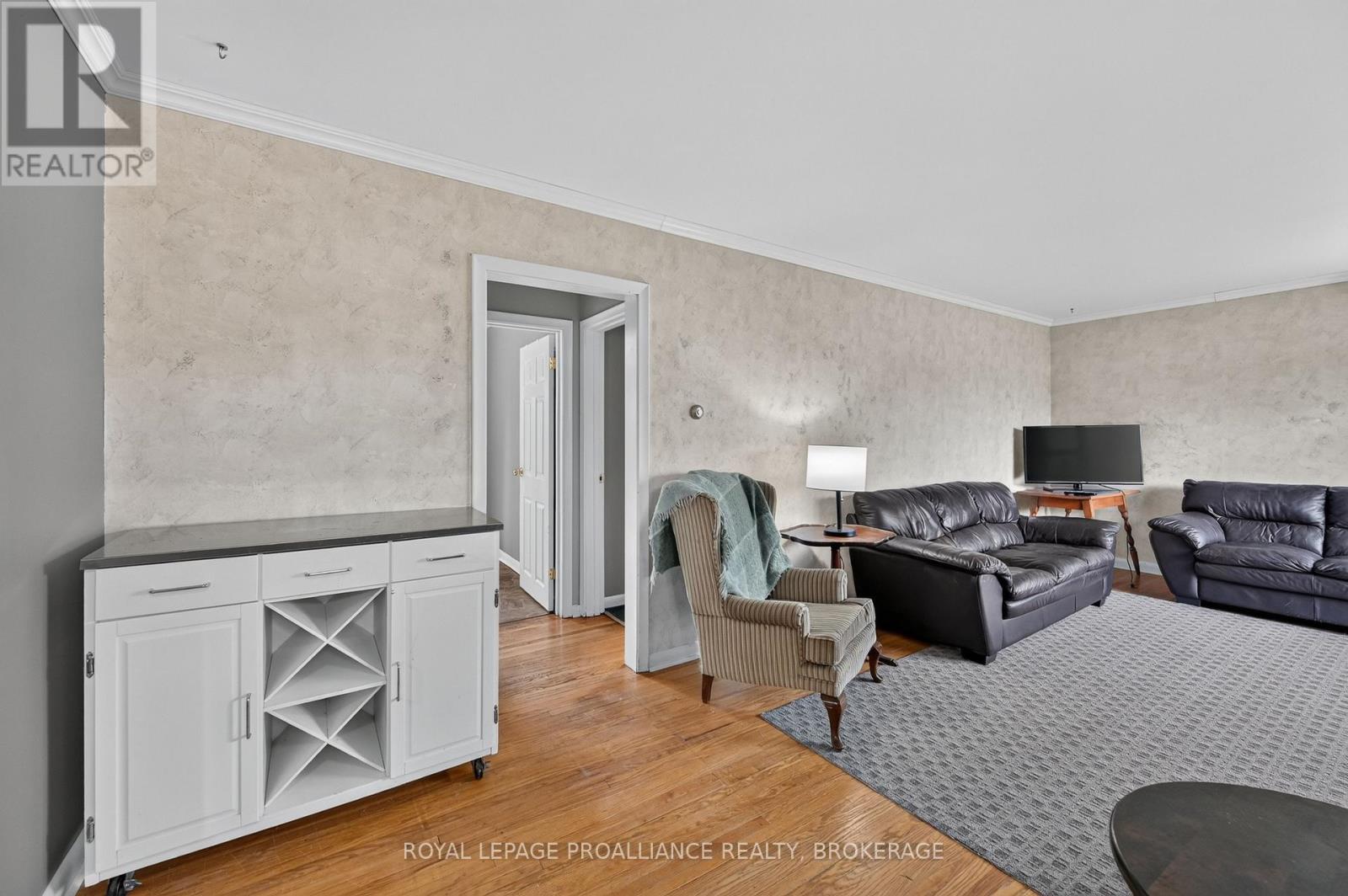 39 Fairfield Boulevard — photo 10