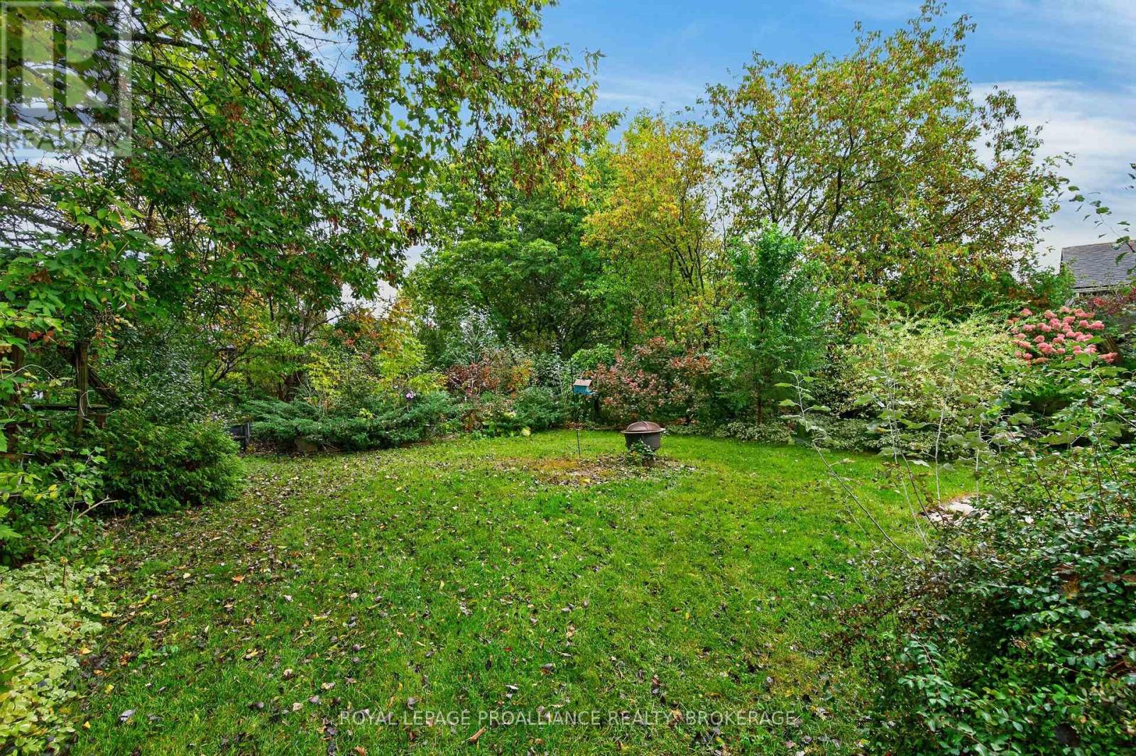 39 Fairfield Boulevard — photo 28