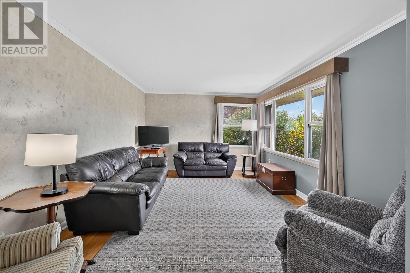 39 Fairfield Boulevard — photo 7