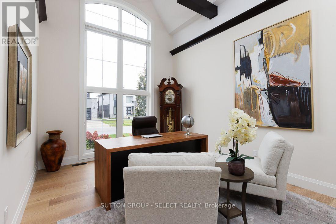 1286 Silverfox Drive — photo 3