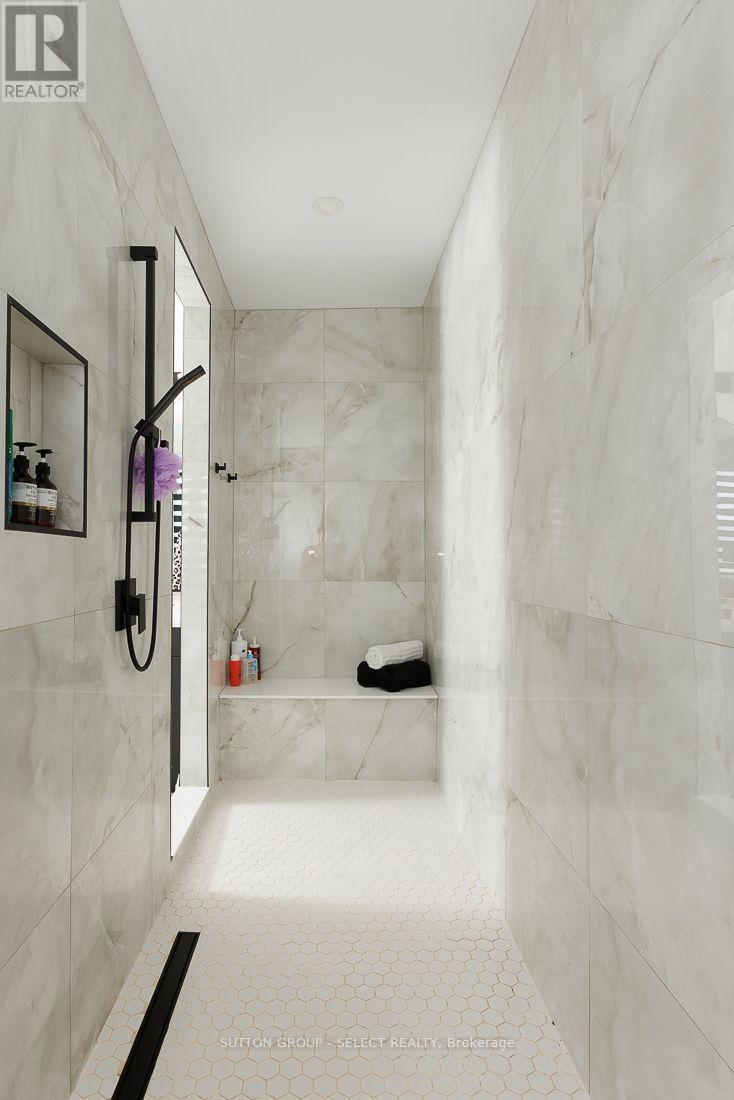 1286 Silverfox Drive — photo 31