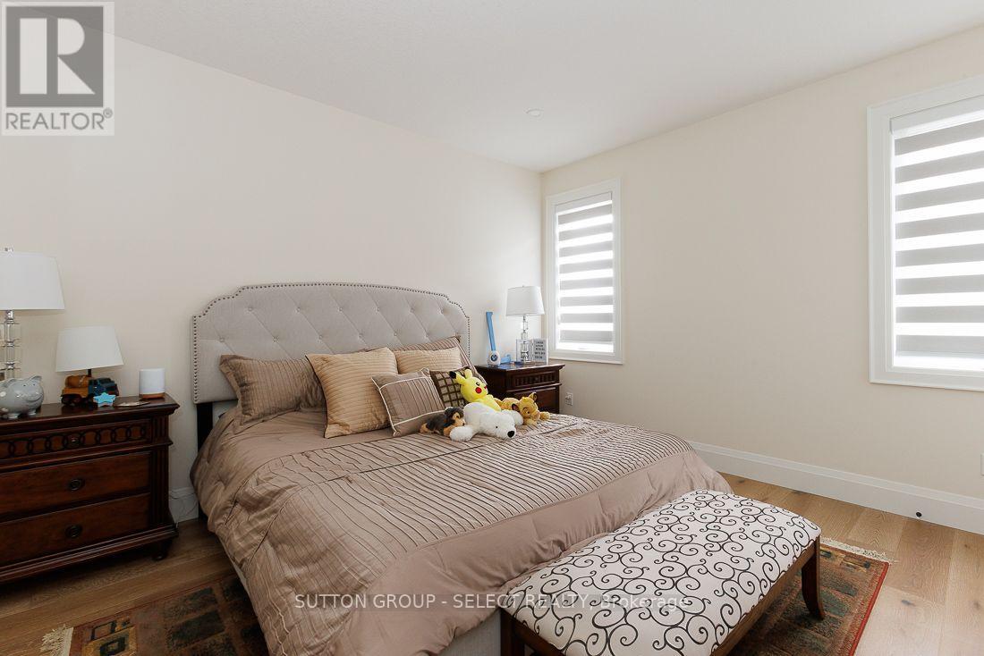 1286 Silverfox Drive — photo 32