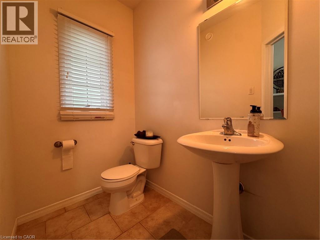 648 WINTERBERRY Avenue — photo 3