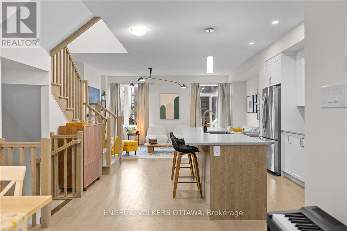 124 Patchell Place North — photo 17