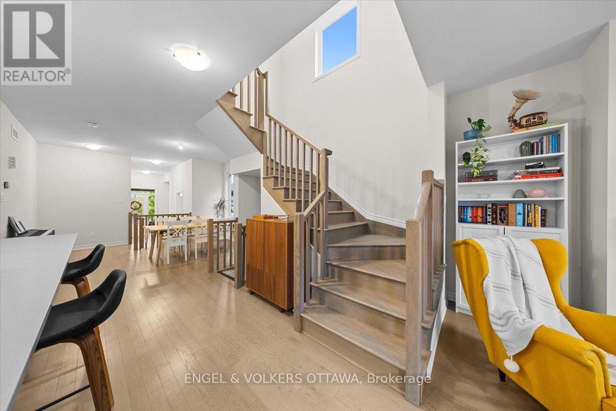 124 Patchell Place North — photo 20