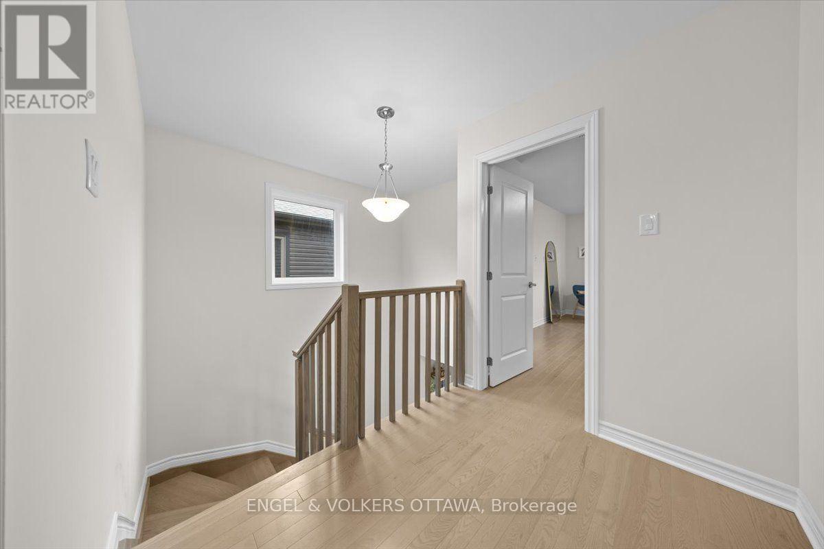 124 Patchell Place North — photo 21