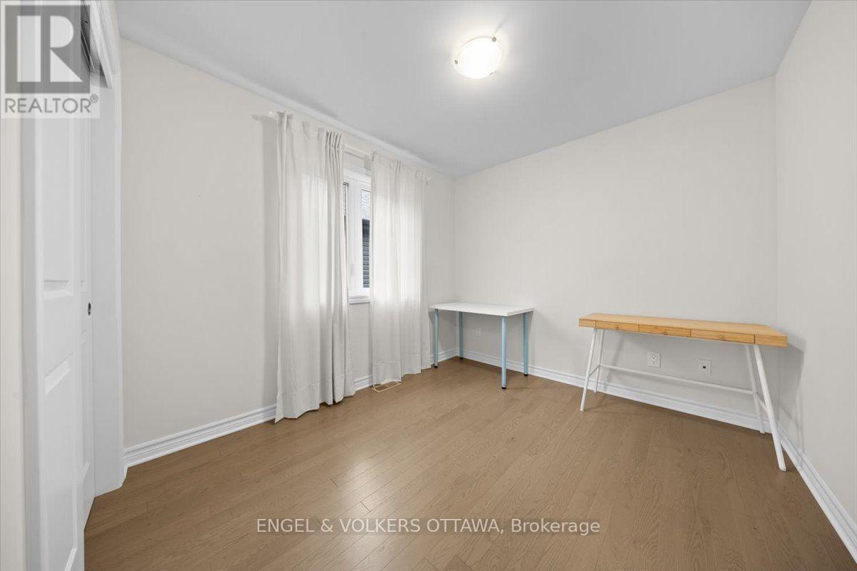 124 Patchell Place North — photo 26