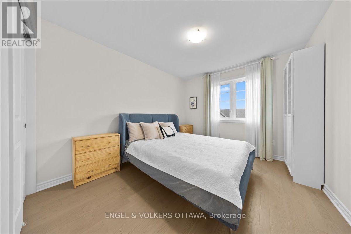 124 Patchell Place North — photo 34