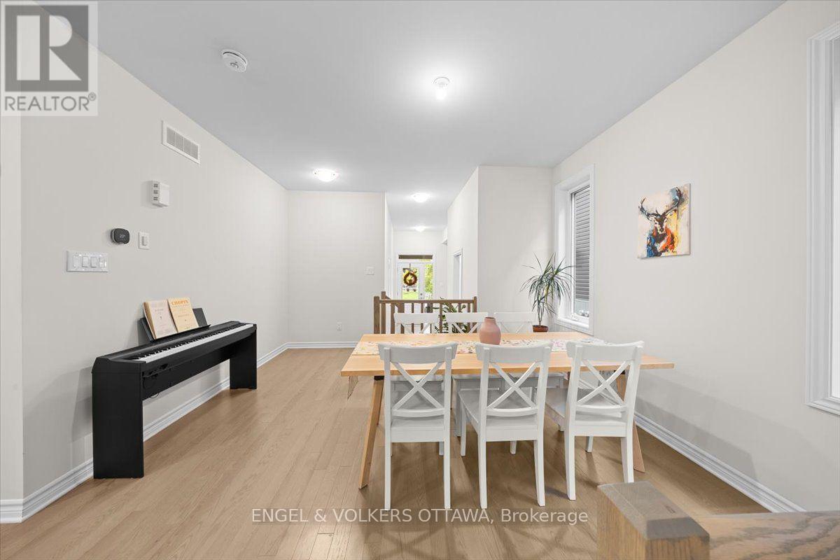 124 Patchell Place North — photo 4
