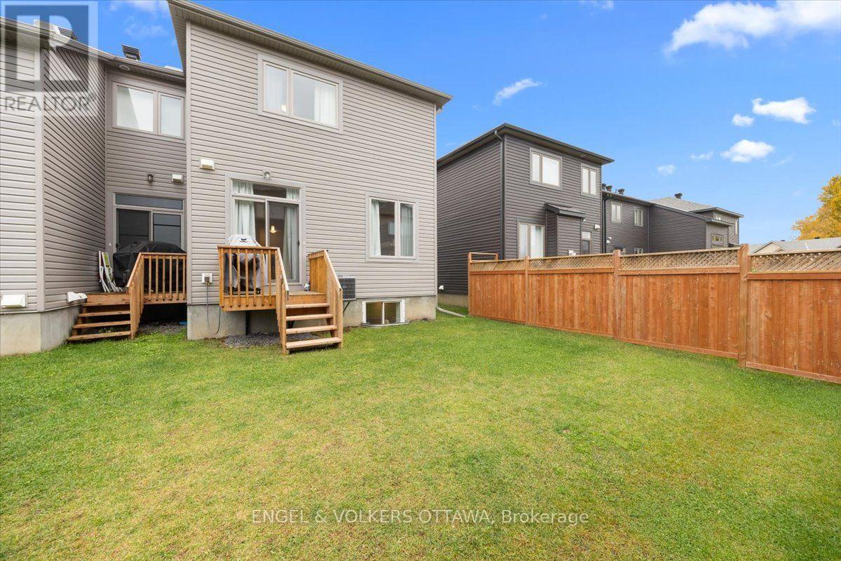 124 Patchell Place North — photo 40