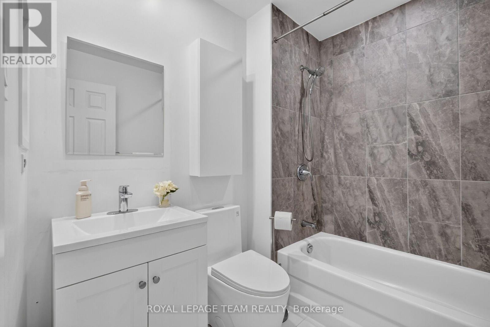4482 Harper Avenue — photo 16
