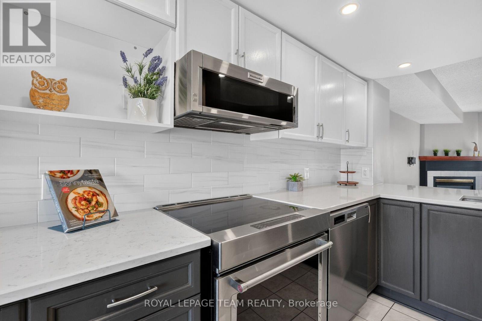 4482 HARPER AVENUE - 40