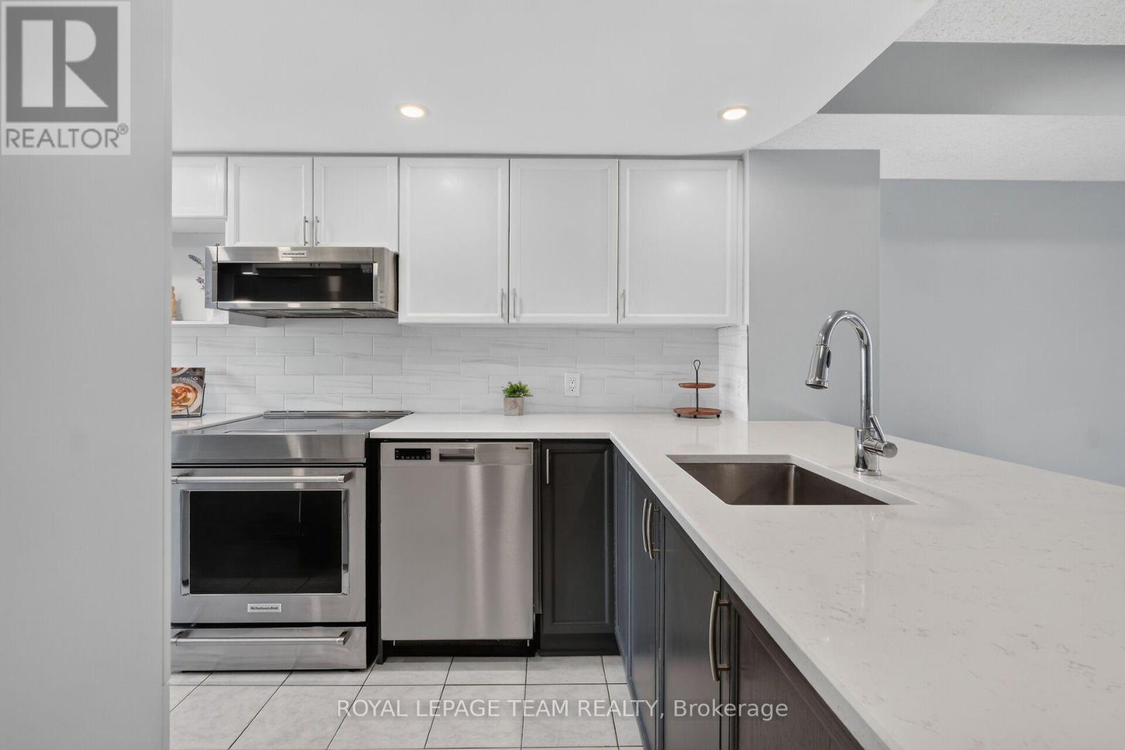 4482 HARPER AVENUE - 43