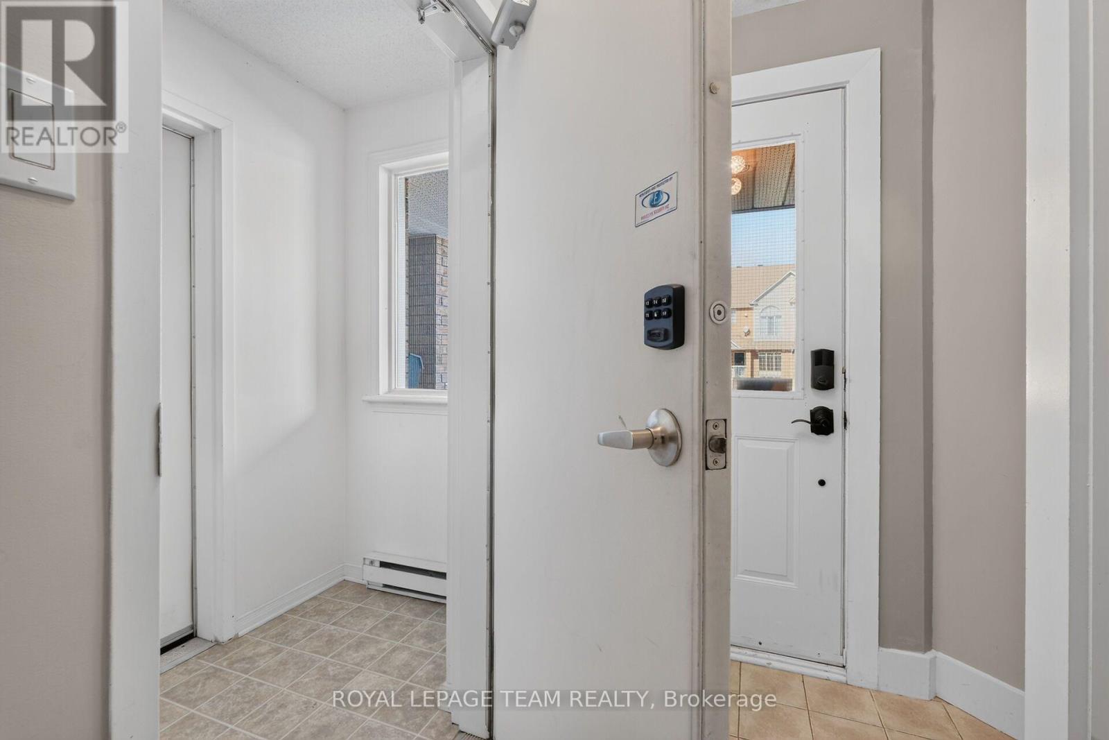 4482 Harper Avenue — photo 46