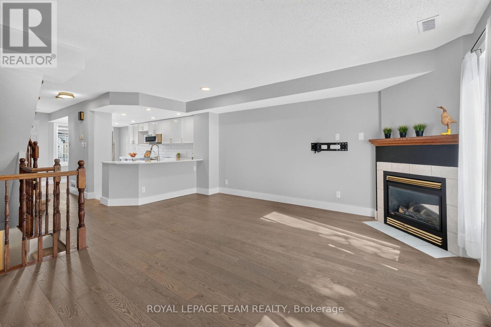 4482 Harper Avenue — photo 8