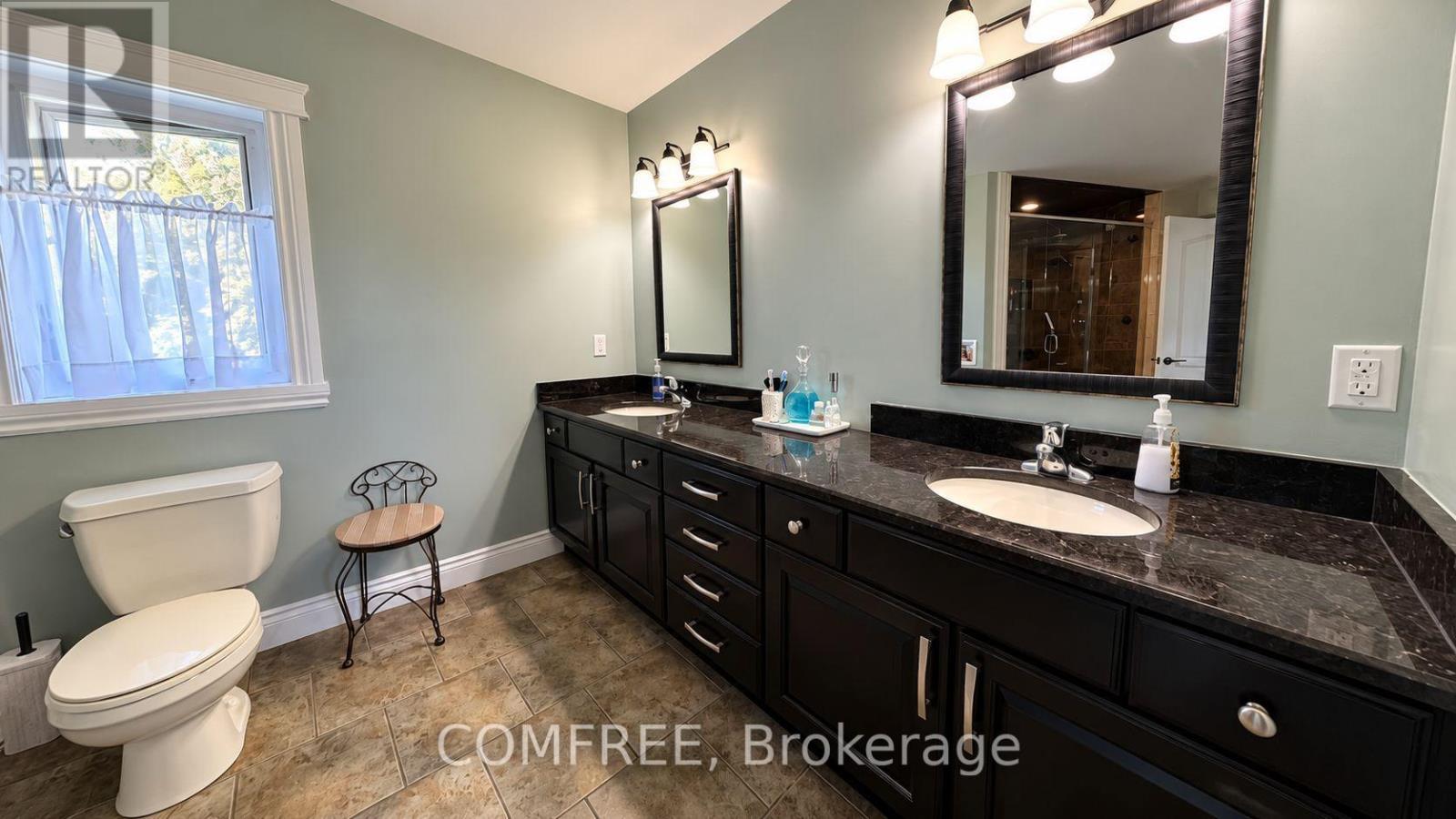 8 Marshwoods Boulevard — photo 19