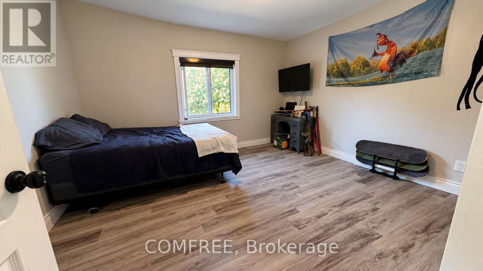 8 Marshwoods Boulevard — photo 24
