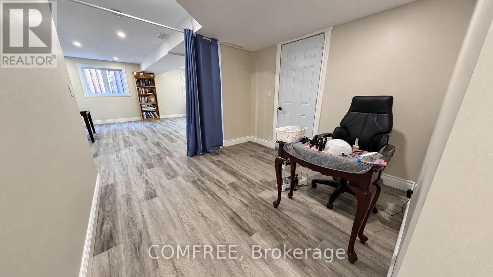8 Marshwoods Boulevard — photo 27