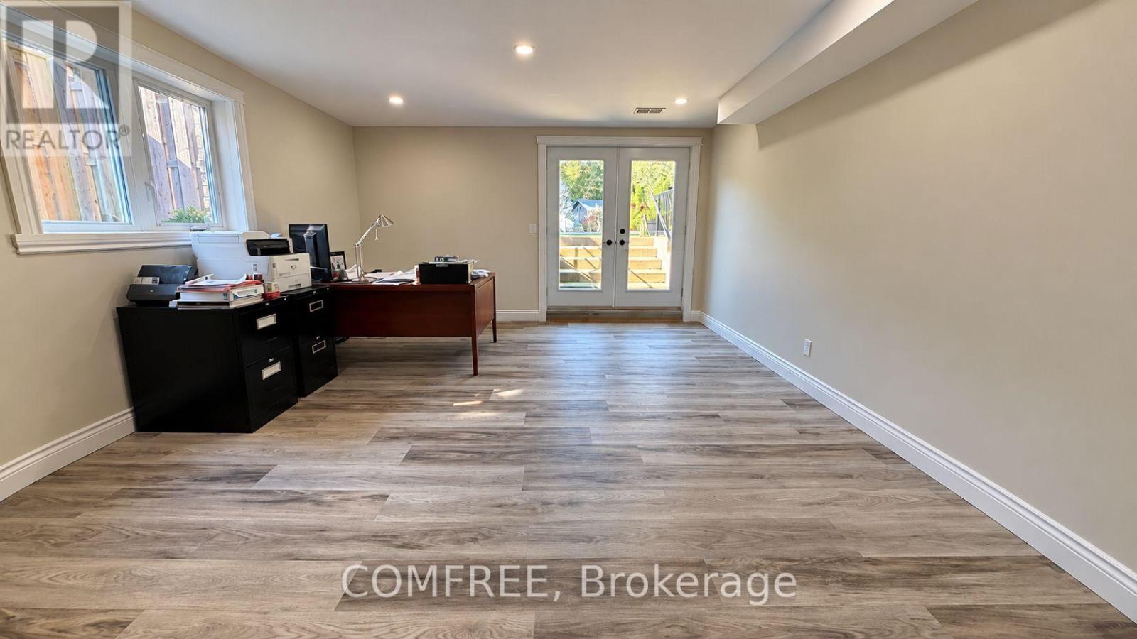 8 Marshwoods Boulevard — photo 28