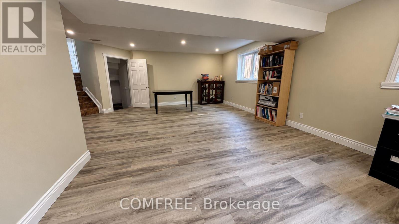 8 Marshwoods Boulevard — photo 29