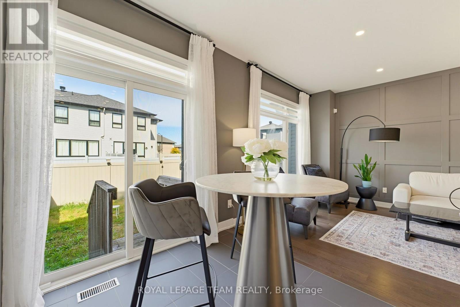 854 Solarium Avenue — photo 18
