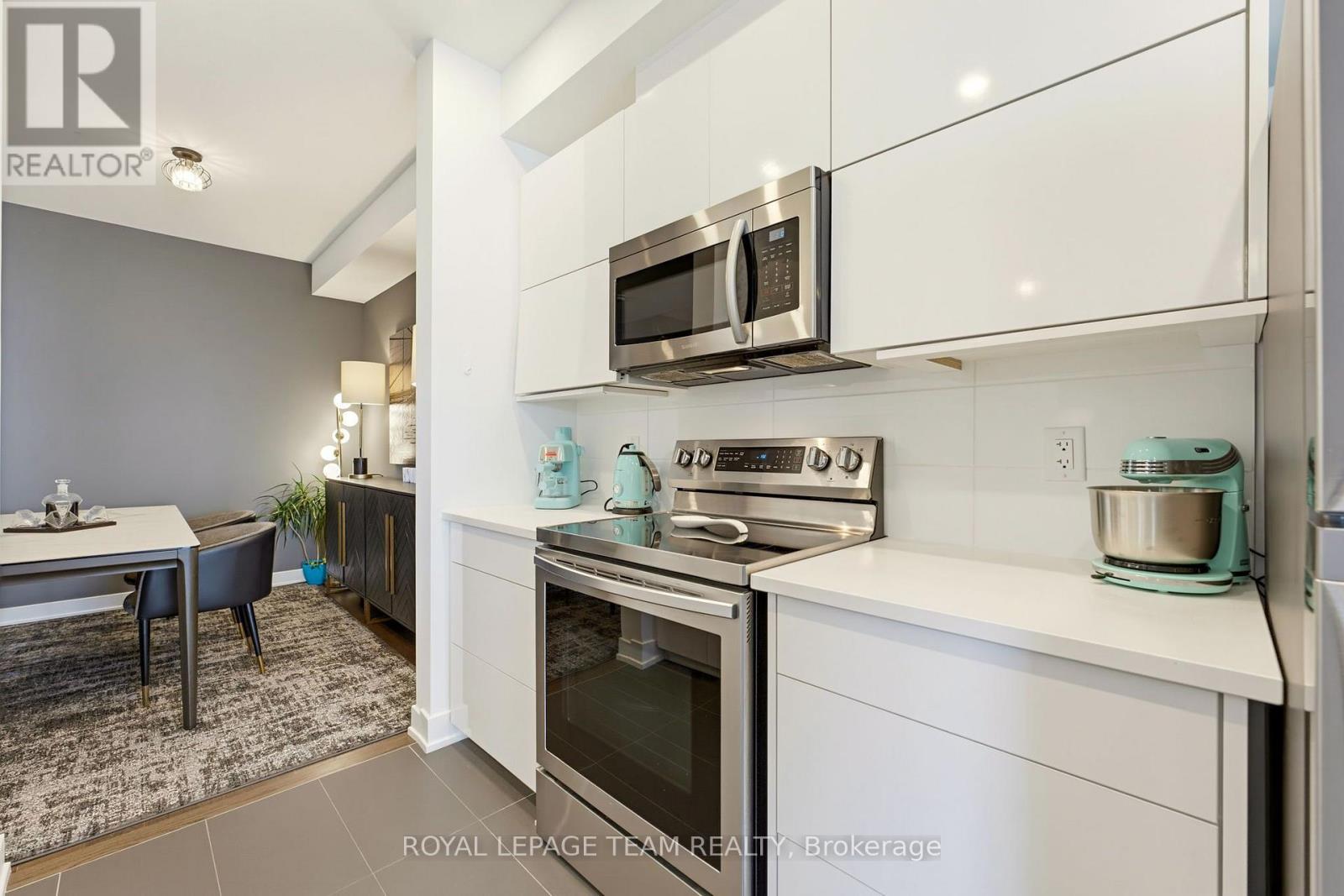 854 Solarium Avenue — photo 20