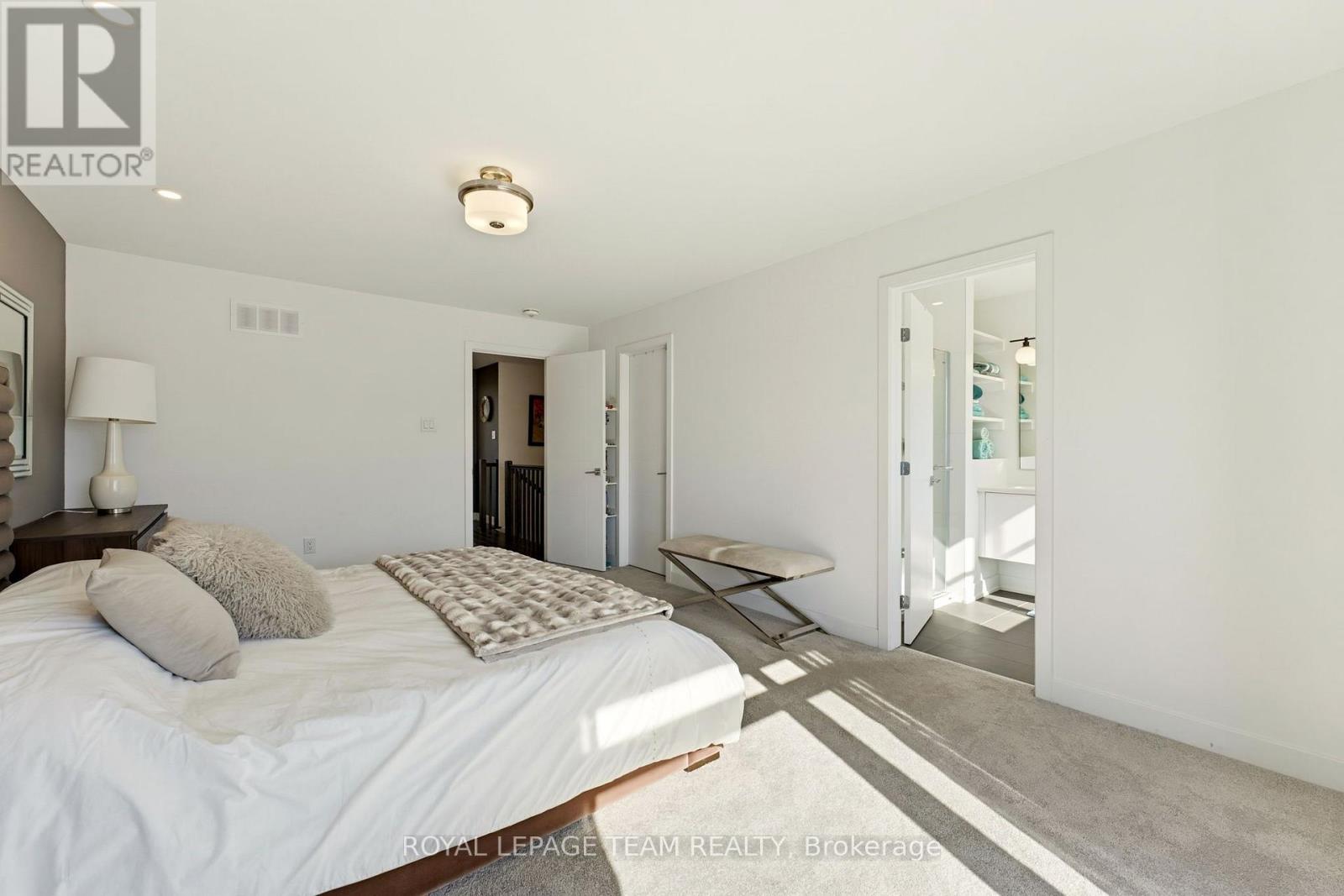 854 Solarium Avenue — photo 25