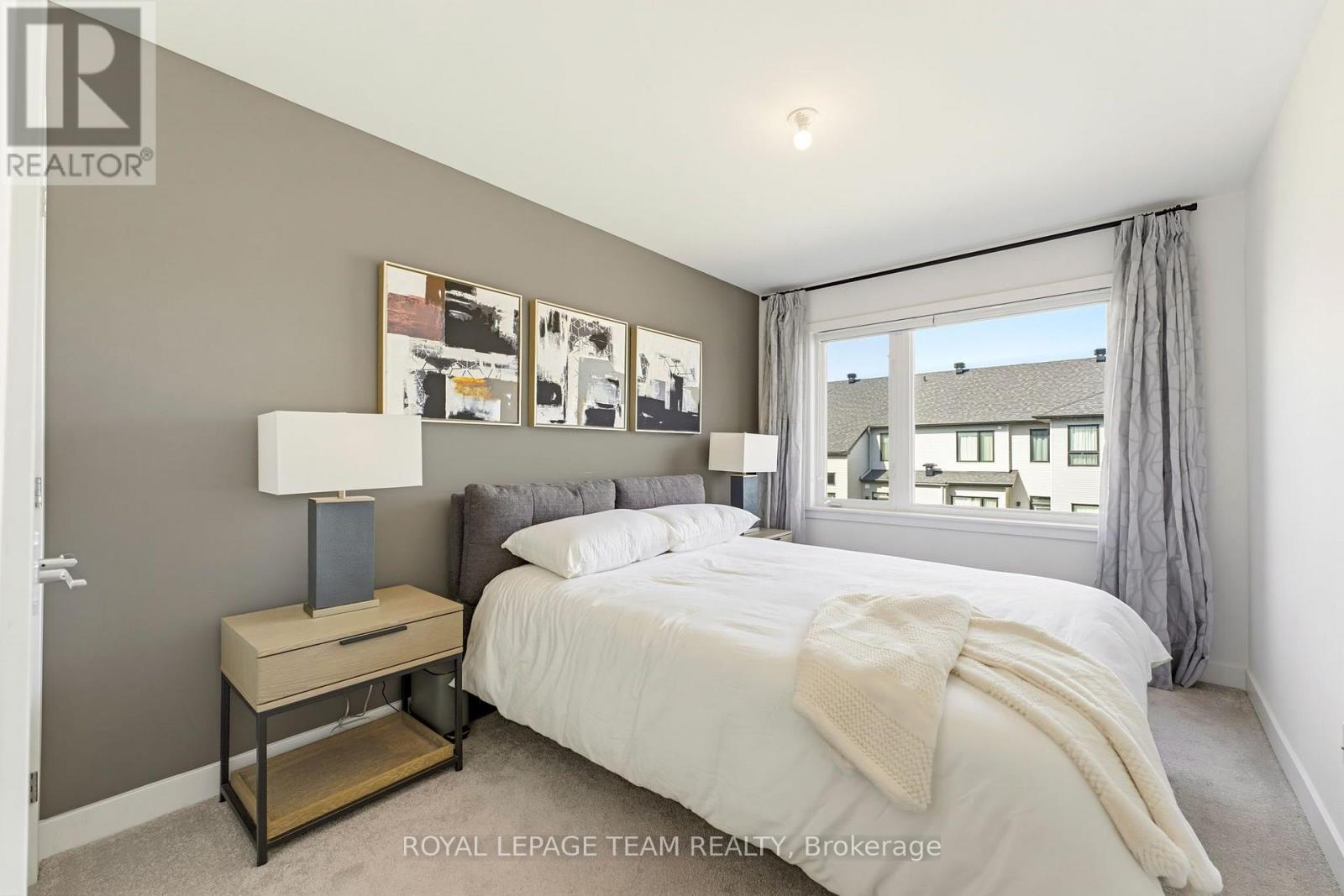854 Solarium Avenue — photo 29