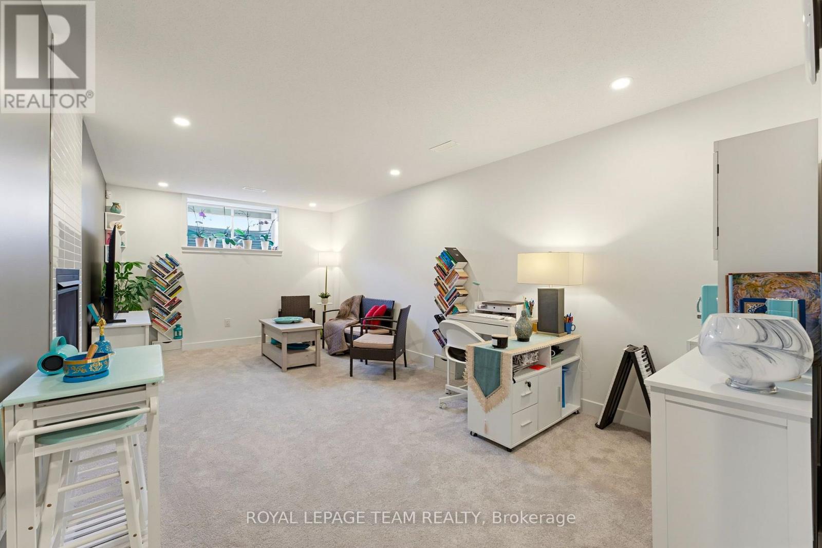 854 Solarium Avenue — photo 33