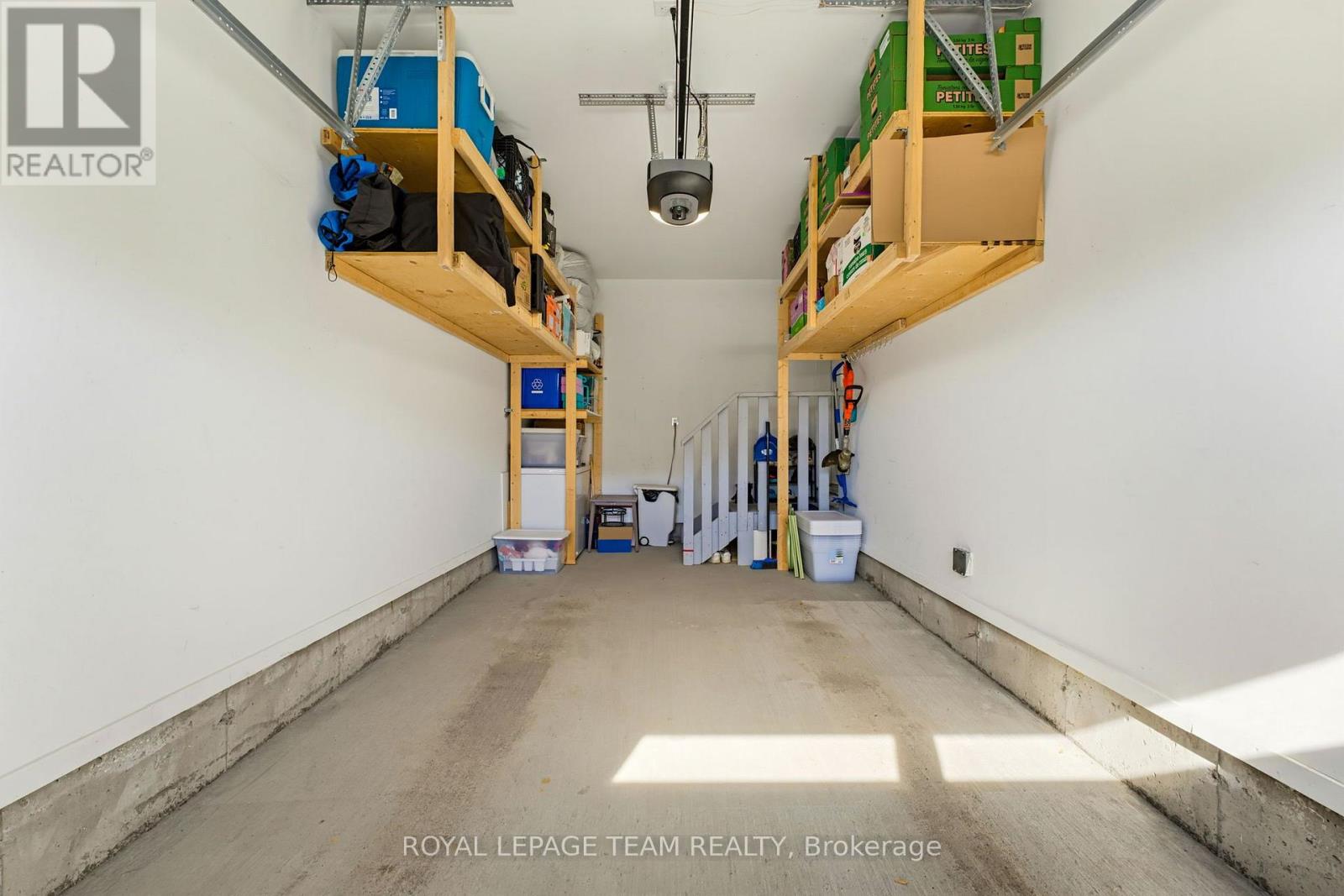 854 Solarium Avenue — photo 37