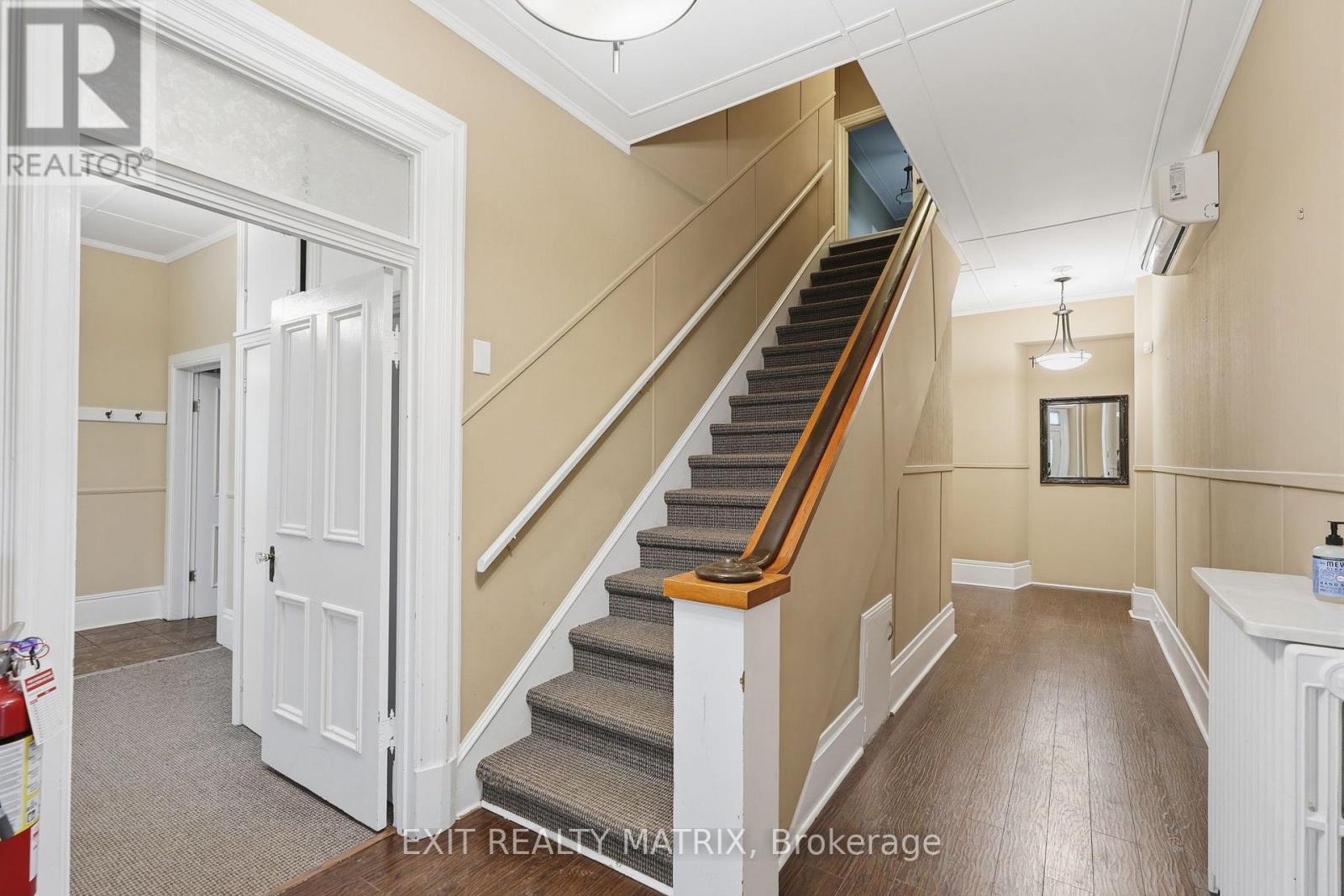 425 Water Street East — photo 3