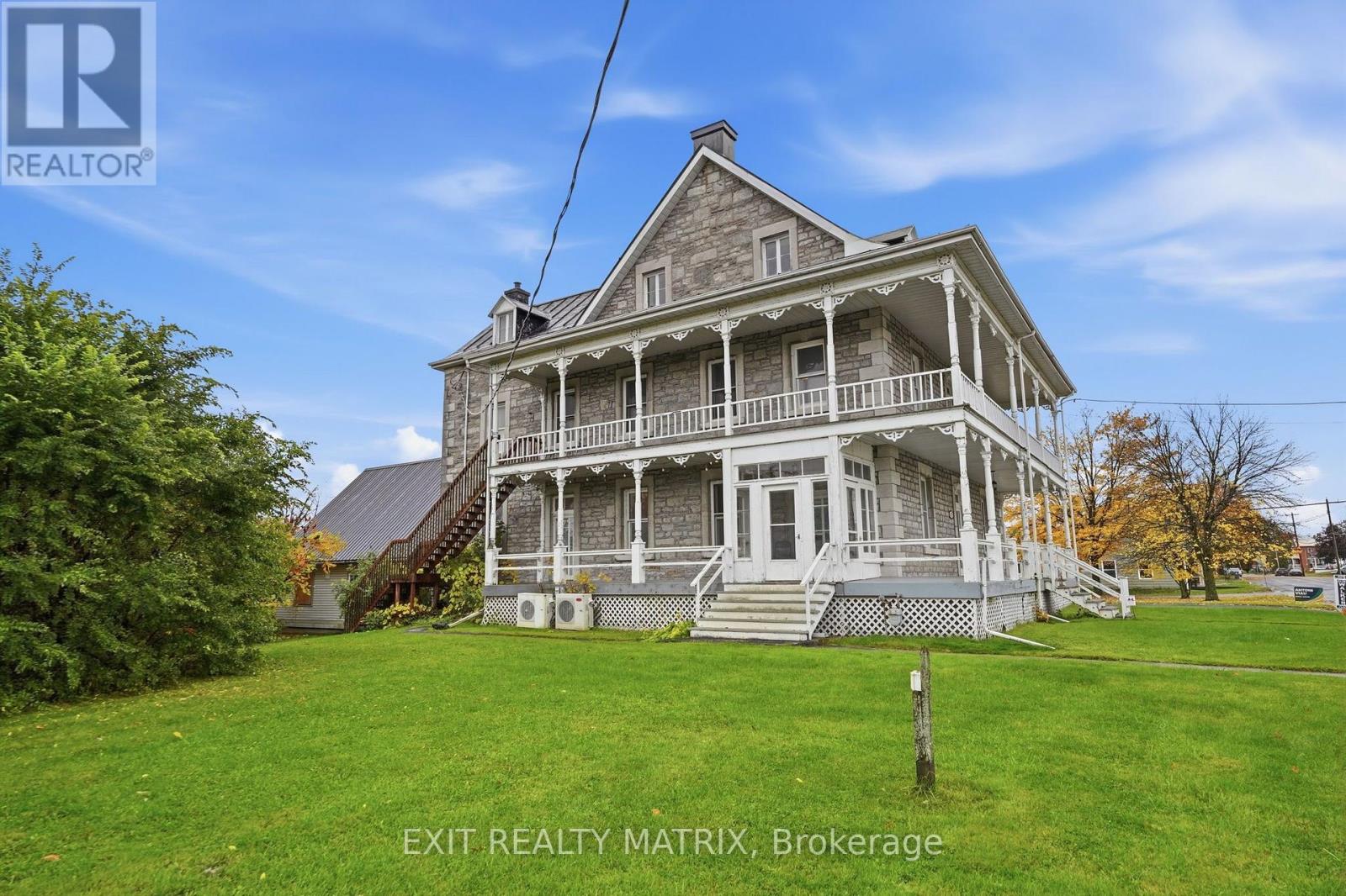 425 Water Street East — photo 40