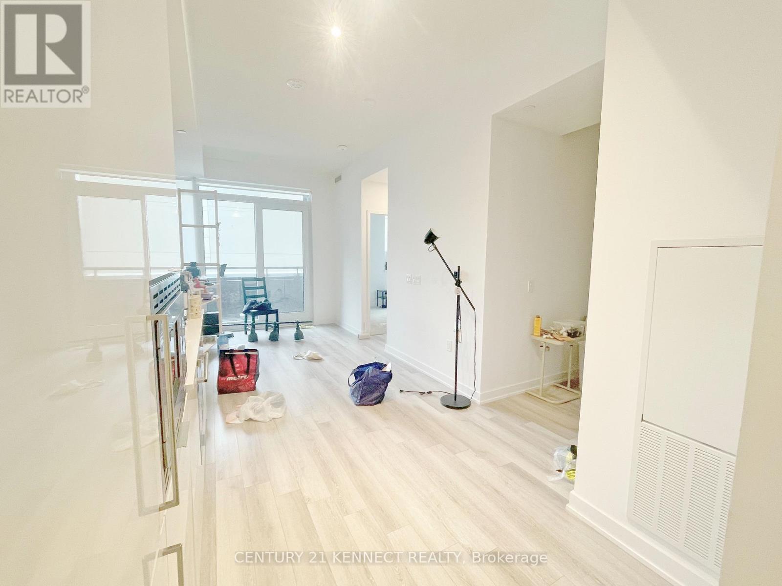 238 Simcoe Street — photo 16