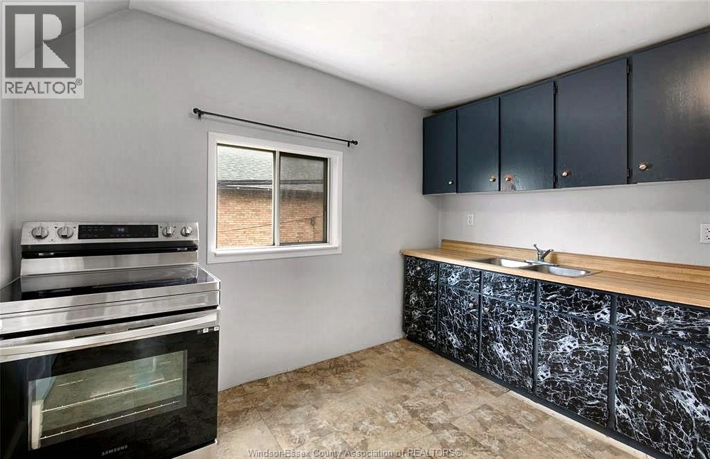 736 University East — photo 8