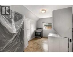 736 University East Unit# 2, Windsor, ON N9A2Z7 Photo 7