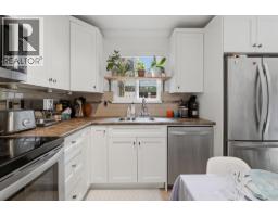 2587 Burian Drive, Coquitlam, BC V3K5W8 Photo 8