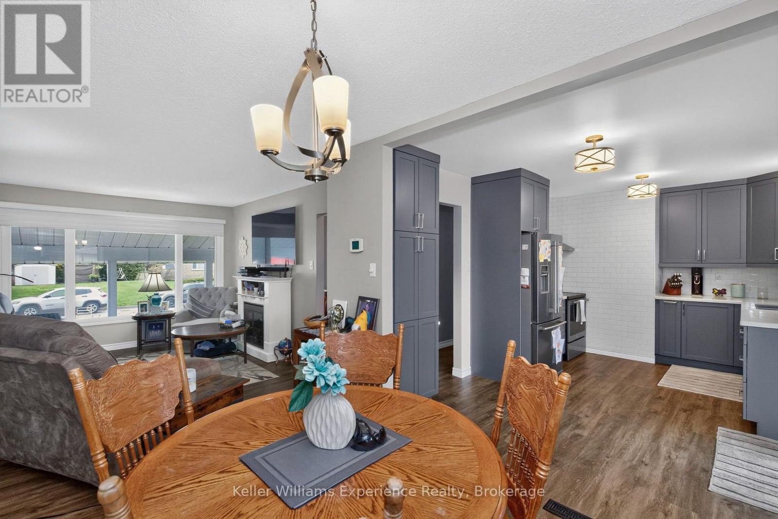 681 HARVEY AVENUE - 12