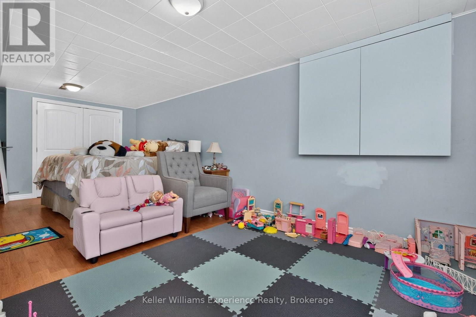 681 HARVEY AVENUE - 26