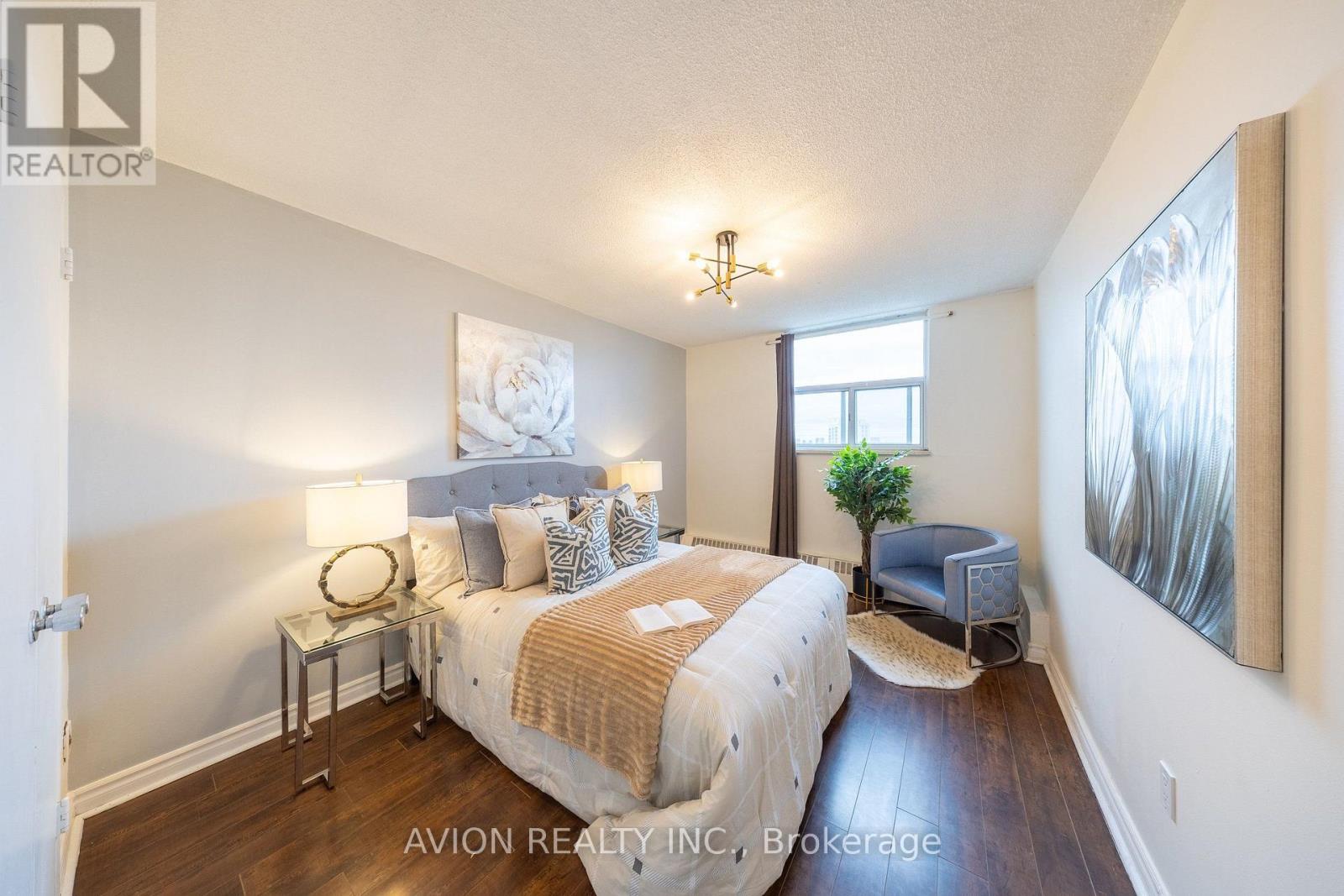 1911- 5 Parkway Forest Drive, Toronto, ON photo 19