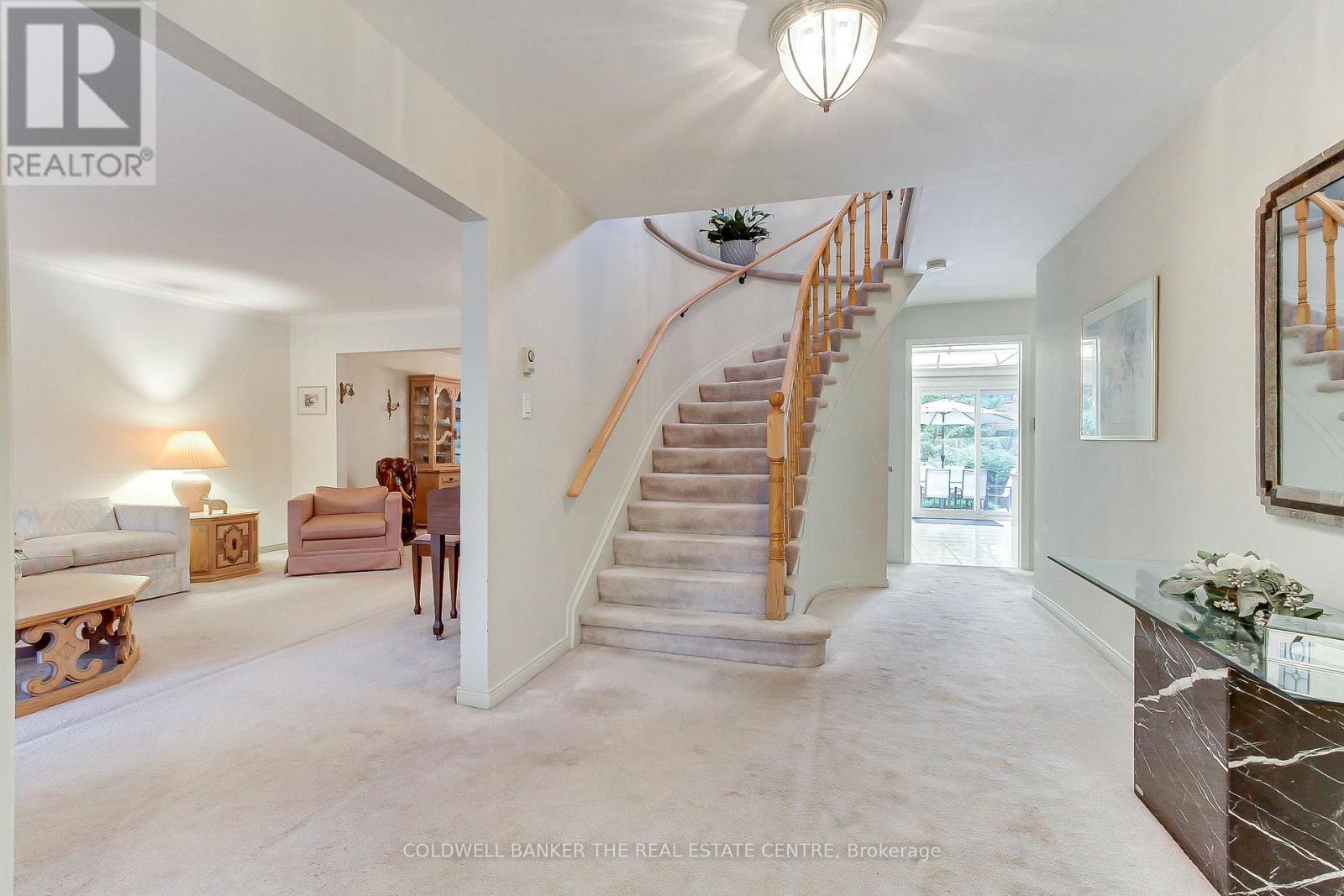 35 Tofino Crescent, Toronto, ON photo 11