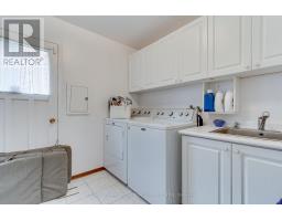 35 Tofino Crescent, Toronto, ON M3B1R9 Photo 26