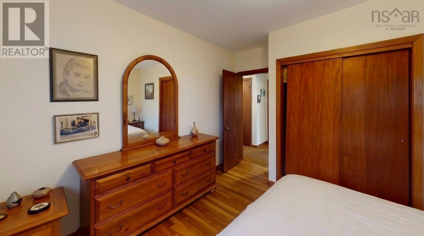 Property 7 of 16 of 33 Anderson Street