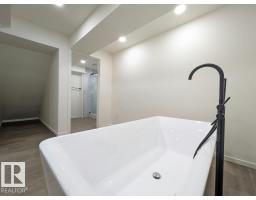10672 153 Av Nw, Edmonton, AB T5X5R7 Photo 38