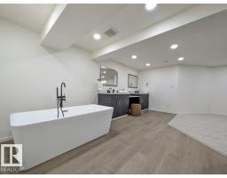 10672 153 Av Nw, Edmonton, AB T5X5R7 Photo 41
