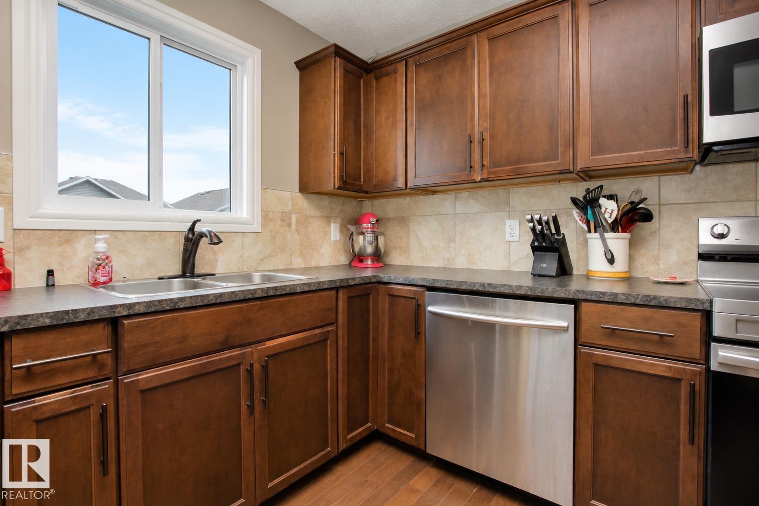 1316 29 AV NW, Edmonton — photo 12