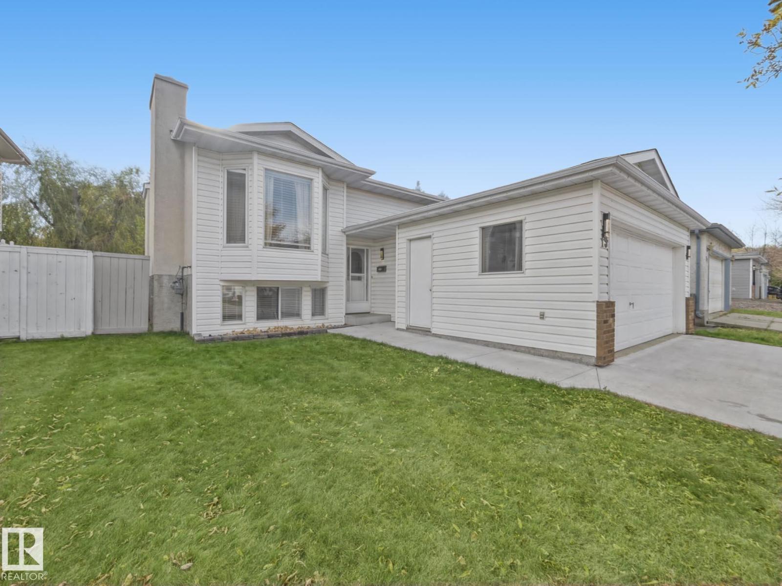 Photo of 19 DARLINGTON DR, Sherwood Park