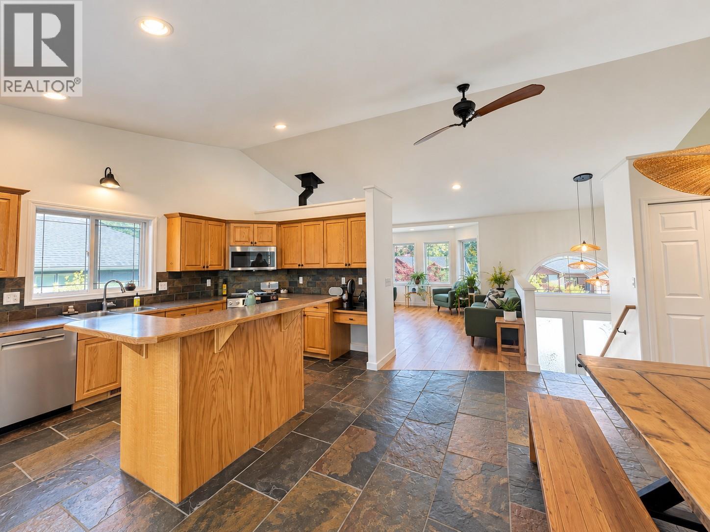 781 WESTRIDGE Drive - 16