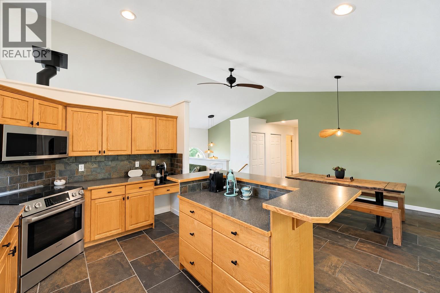 781 WESTRIDGE Drive - 29
