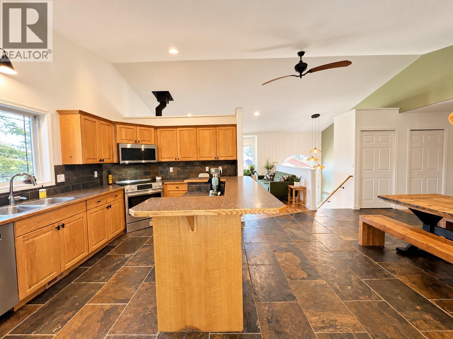 781 WESTRIDGE Drive - 28